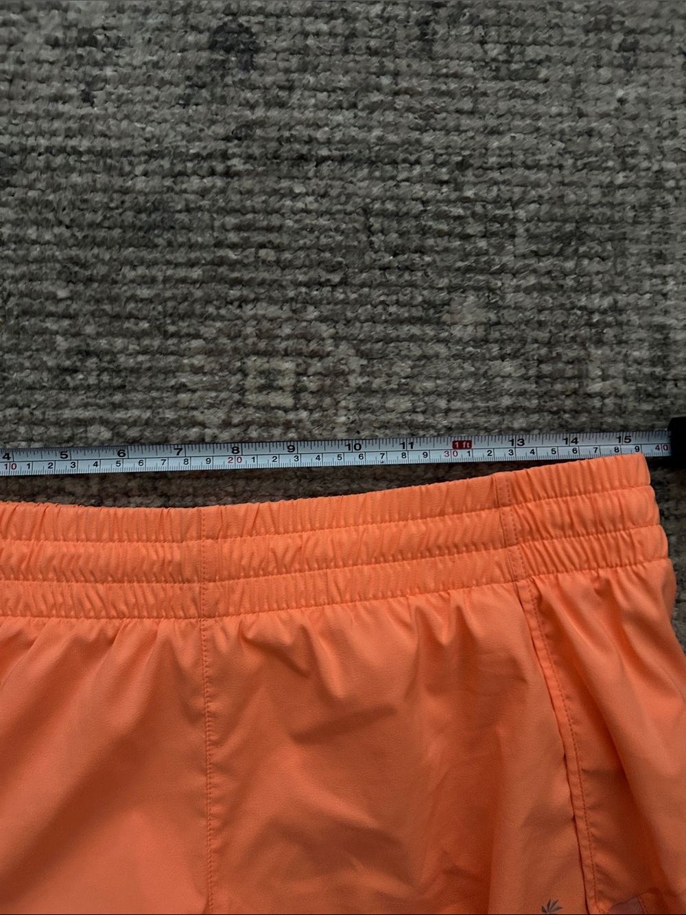 Athleta Mesh Racer Run Mid Rise 4” Shorts Size Medium - Picture 7 of 11